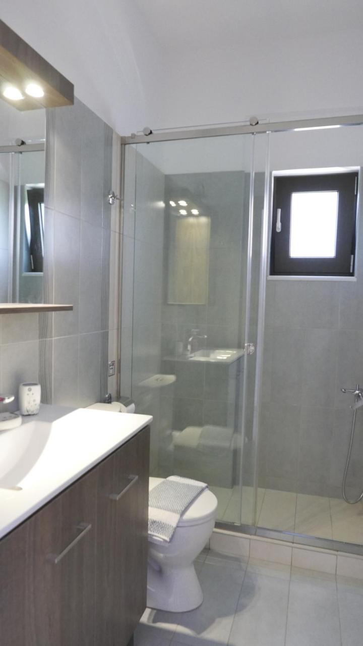 Angela Apartments คาโตดารัตโซ ภายนอก รูปภาพ